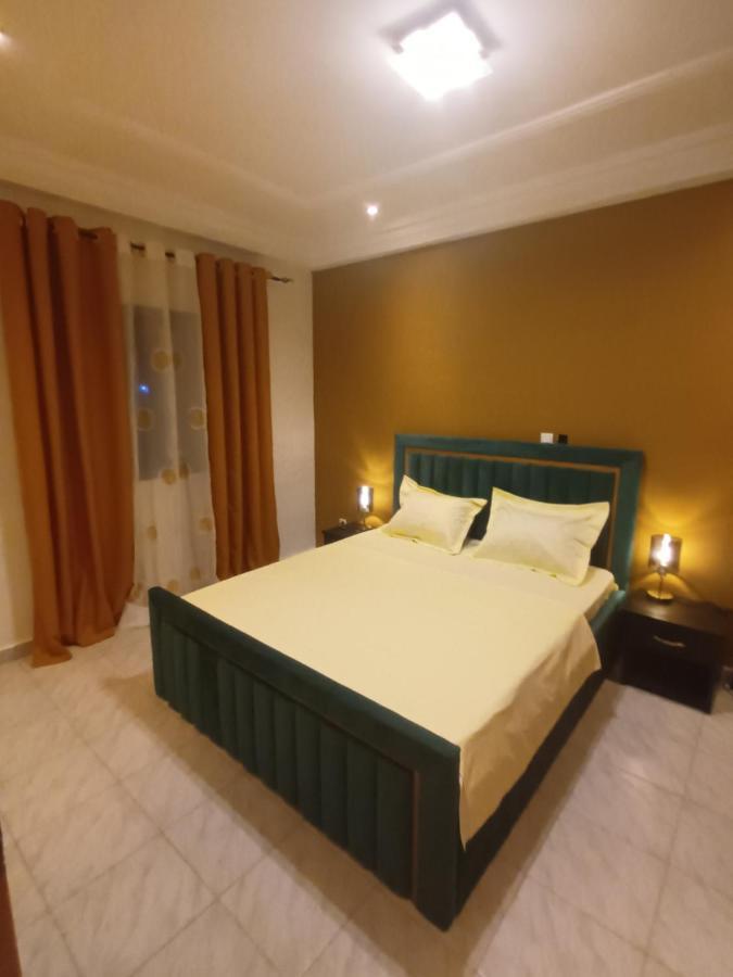 Residence Deluxe Yaoundé Eksteriør billede