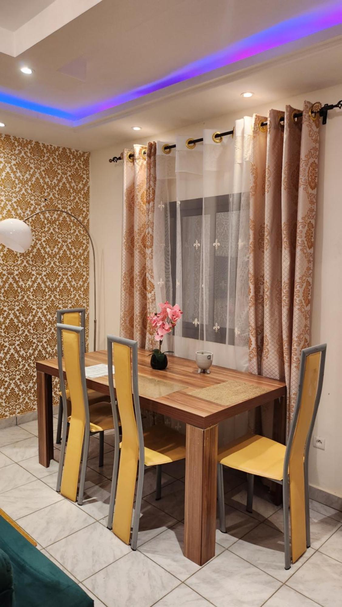 Residence Deluxe Yaoundé Eksteriør billede